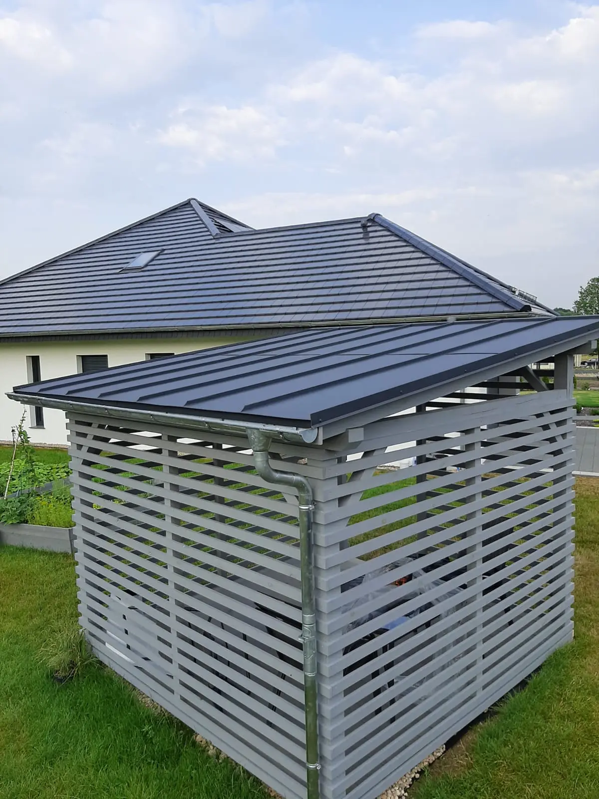 Nowe pokrycie dachowe wykonane na wiacie